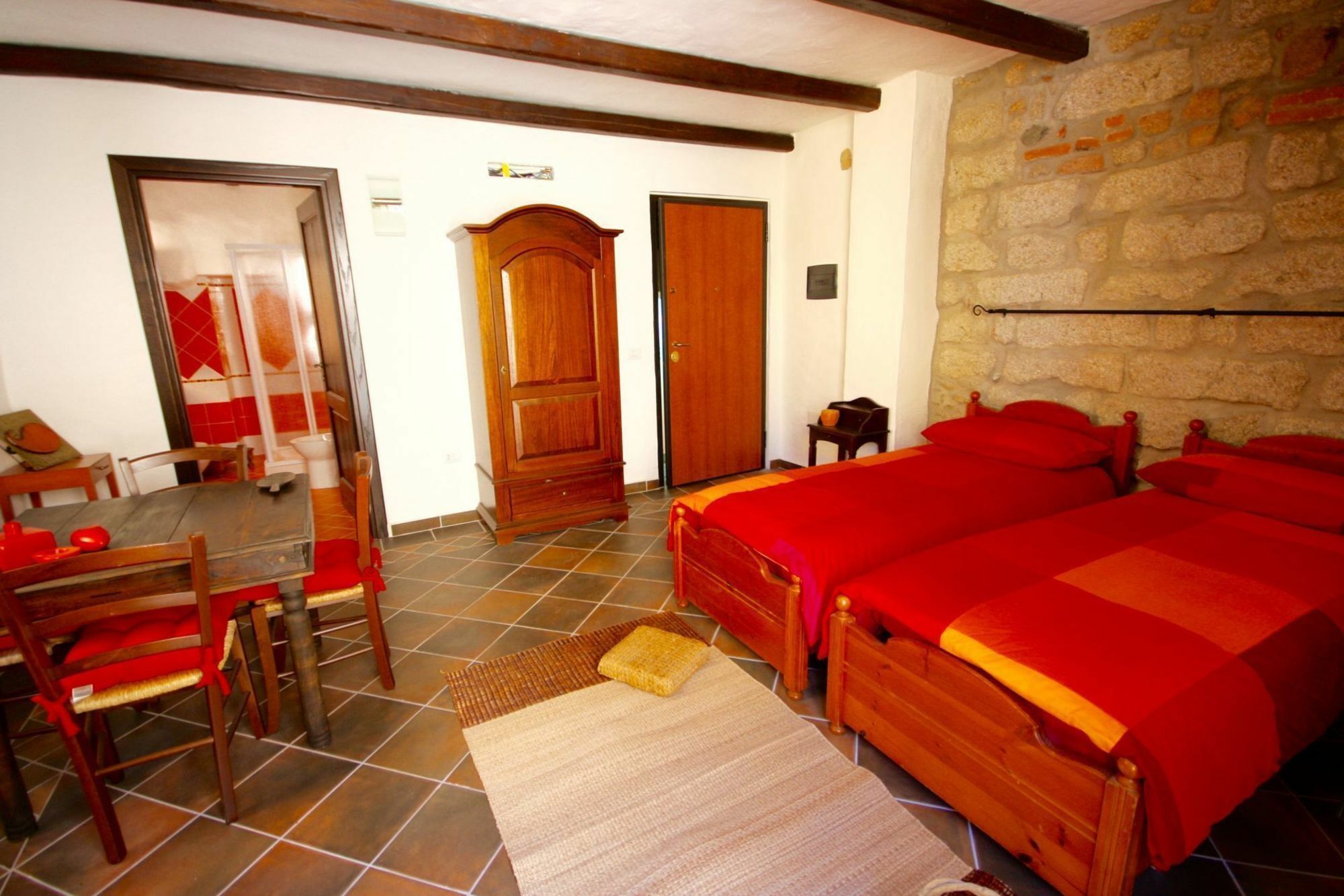 Hotel Amsicora 8 Olbia Esterno foto