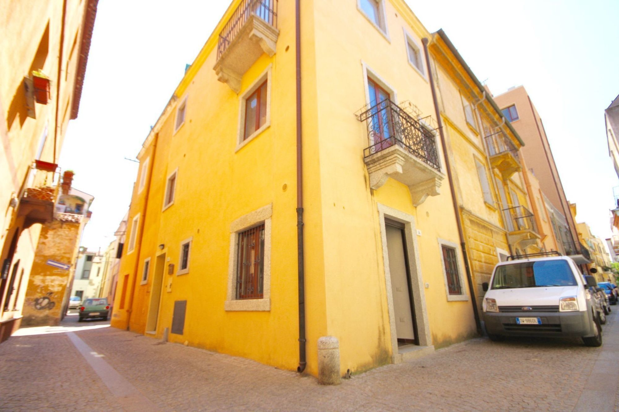 Hotel Amsicora 8 Olbia Esterno foto